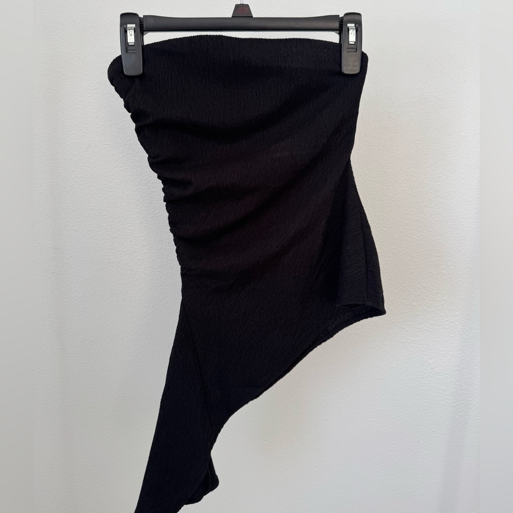 Asymmetric Black Strapless Blouse